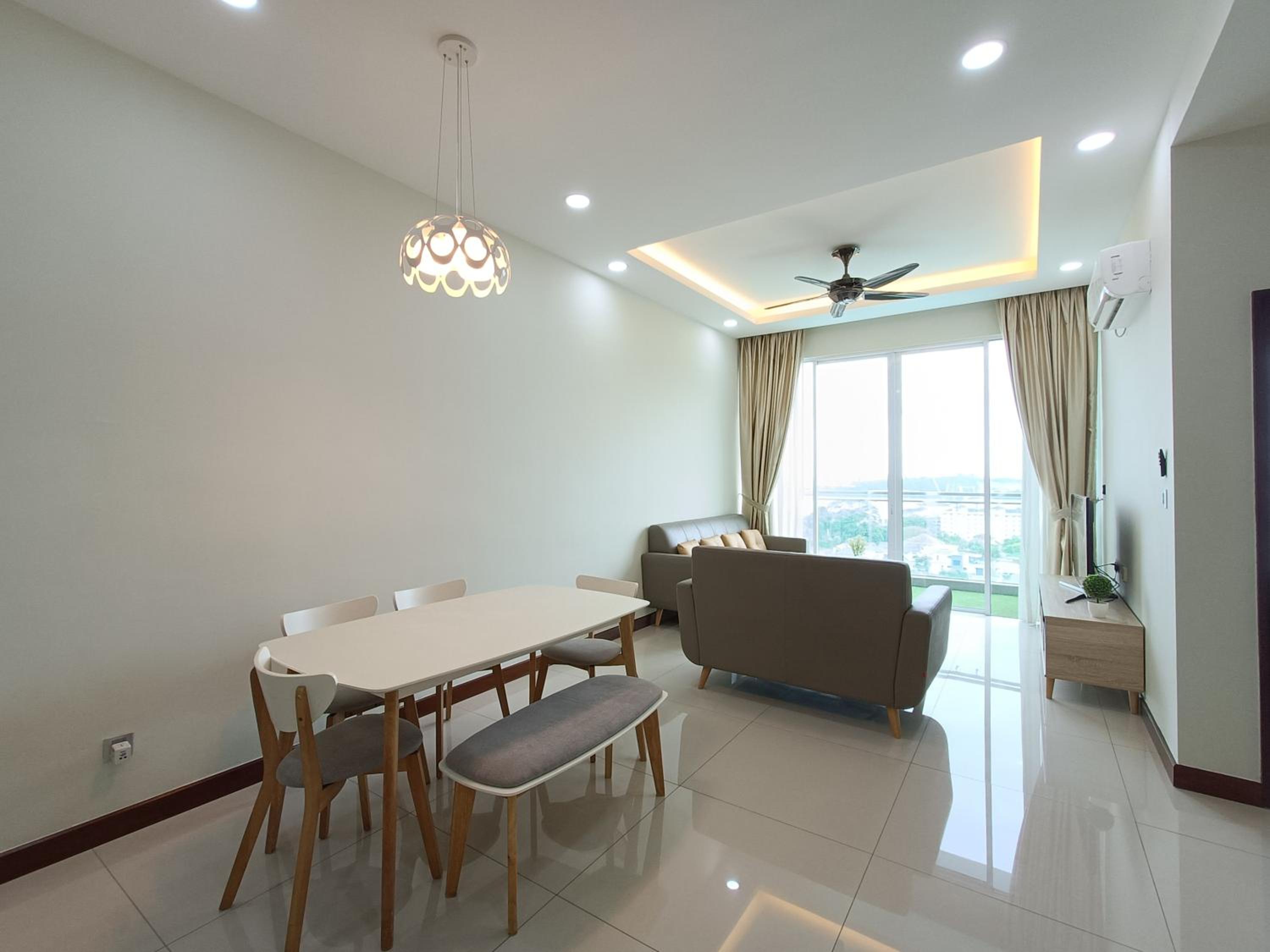 Paragon Suite Homestay by Antlerzone - Image 4