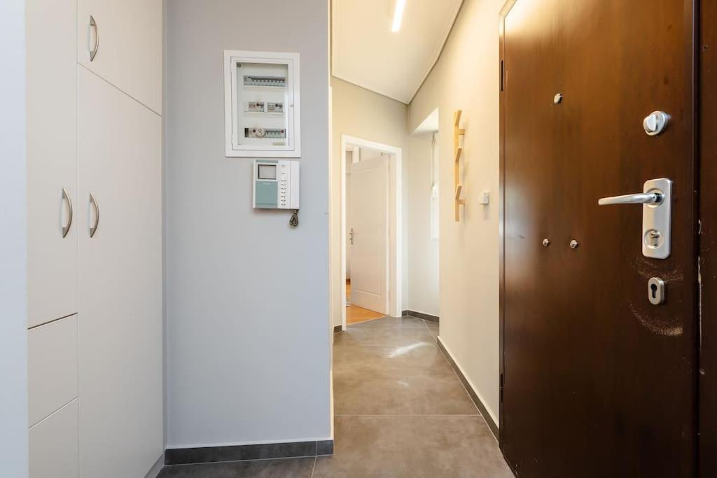 Stylish 1BD Apt in Elliniko