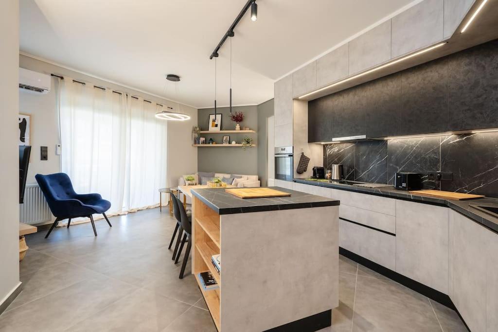 Stylish 1BD Apt in Elliniko