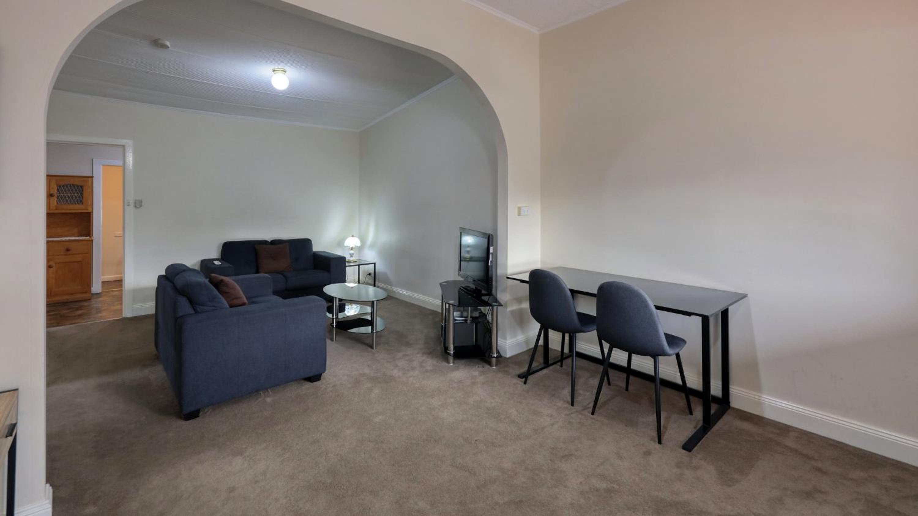 Charles Rasp Motor Inn & Cottages