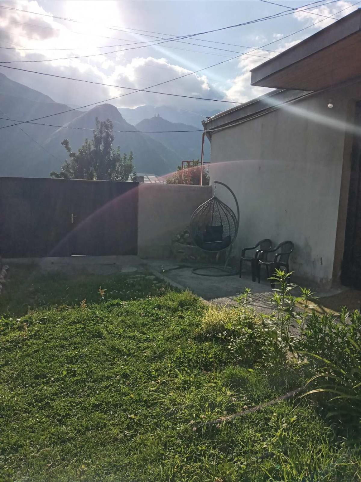 Cozy House Kazbegi view 3