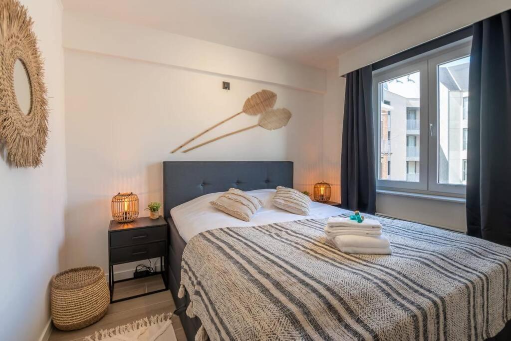 Modern apartment close to the beach for 6
