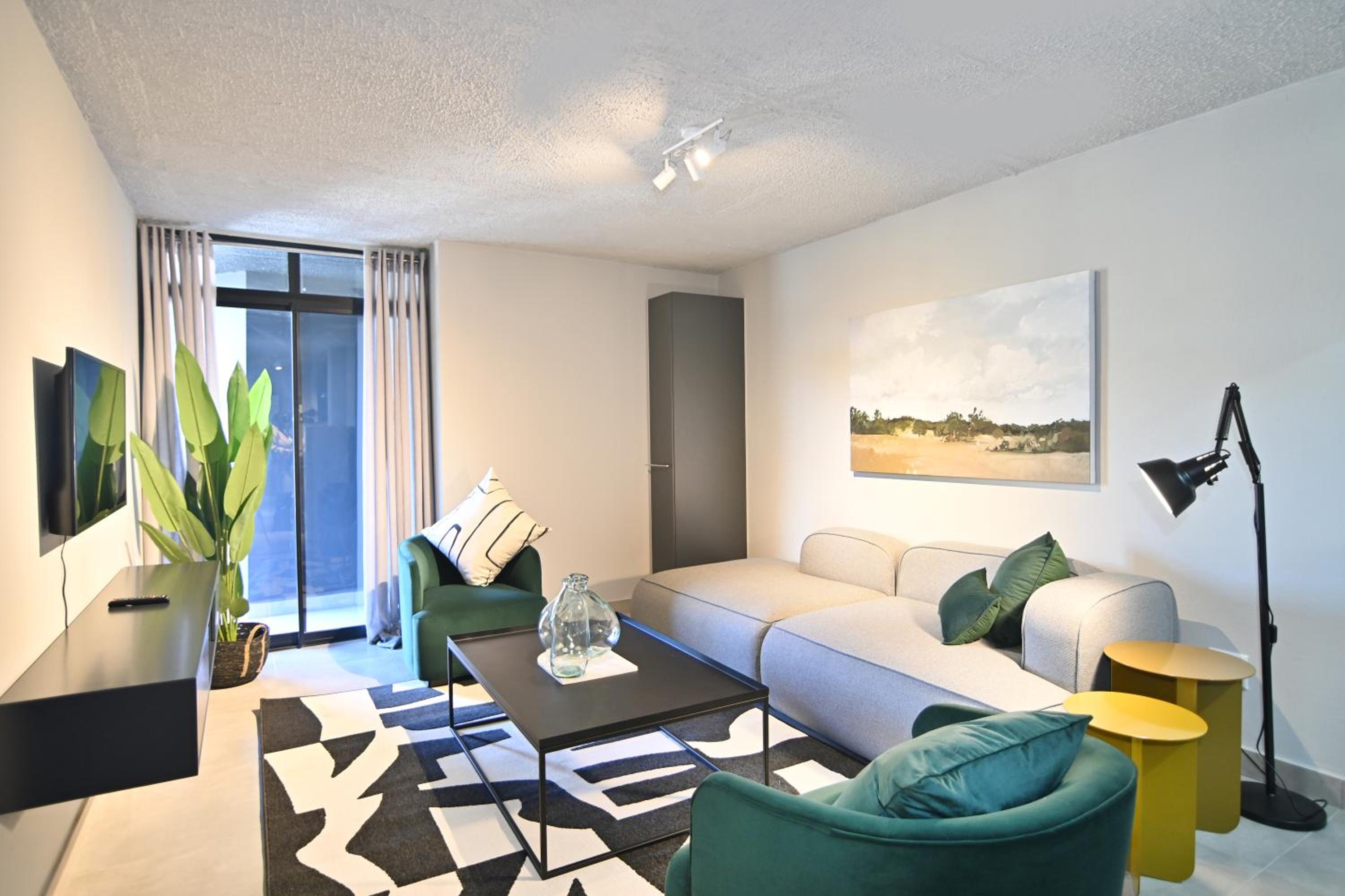 Circa Aparthotel by Totalstay view 3
