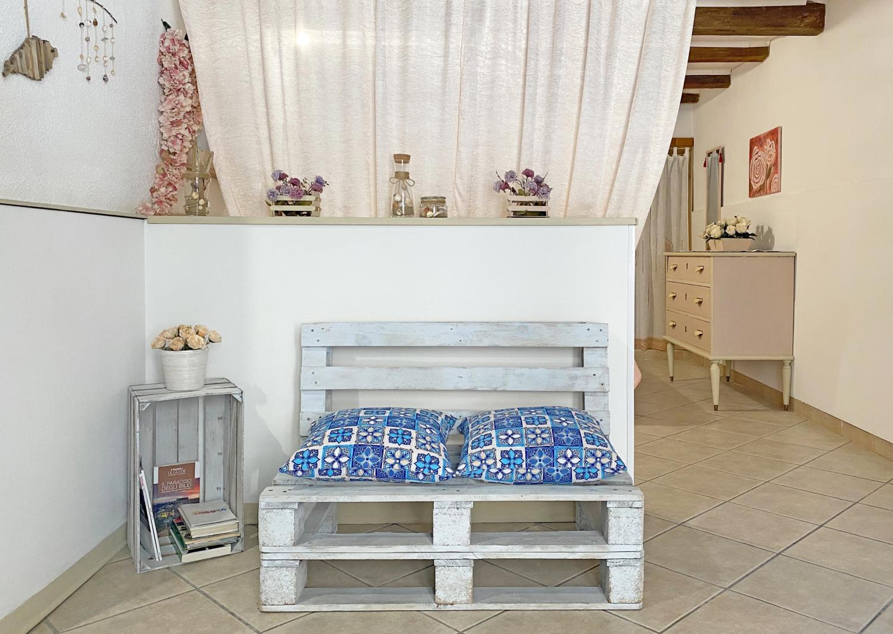 Mareantico Shabby Apartment view 5