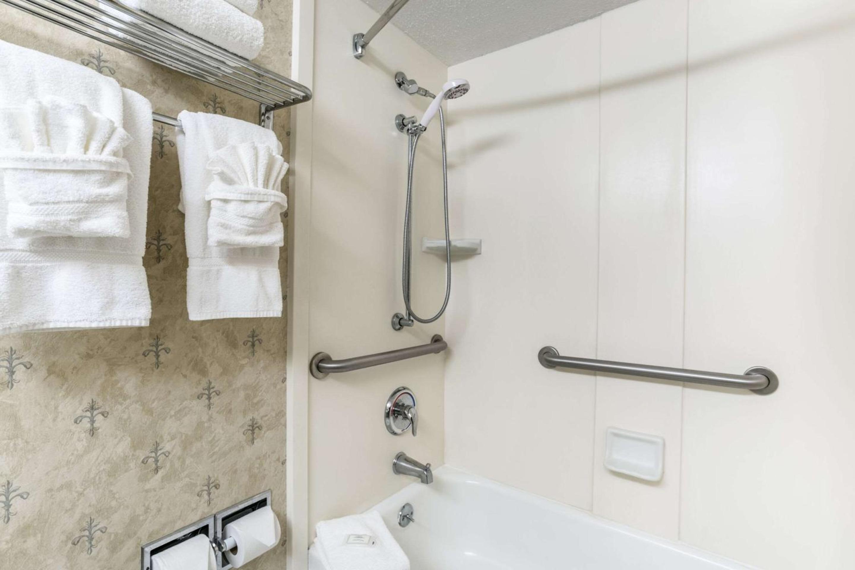 Hanover Vacations - Clarion Hotel BWI Airport Arundel Mills - Property Image 35
