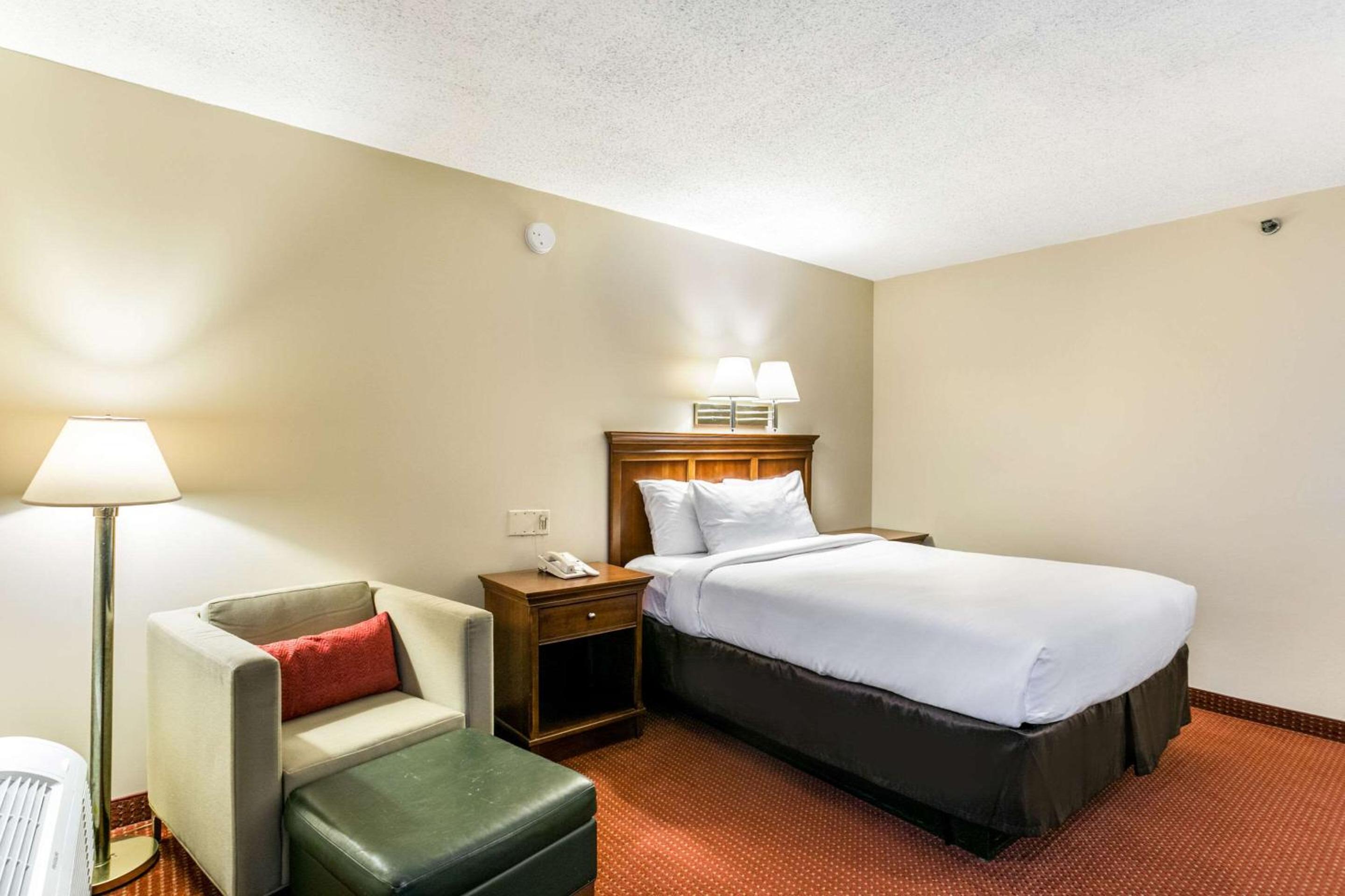 Hanover Vacations - Clarion Hotel BWI Airport Arundel Mills - Property Image 5