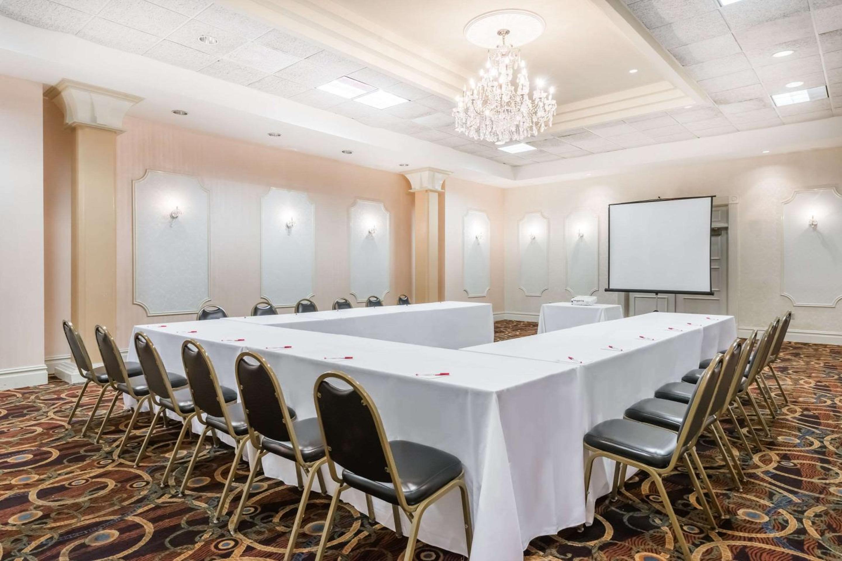 Hanover Vacations - Clarion Hotel BWI Airport Arundel Mills - Property Image 32