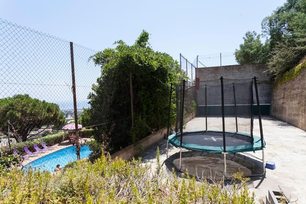Wonderful house in the mountains with sea views