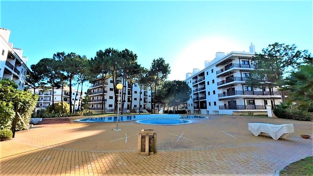 Apartamentos Pinheiro Sol na Praia da Falésia photo 2