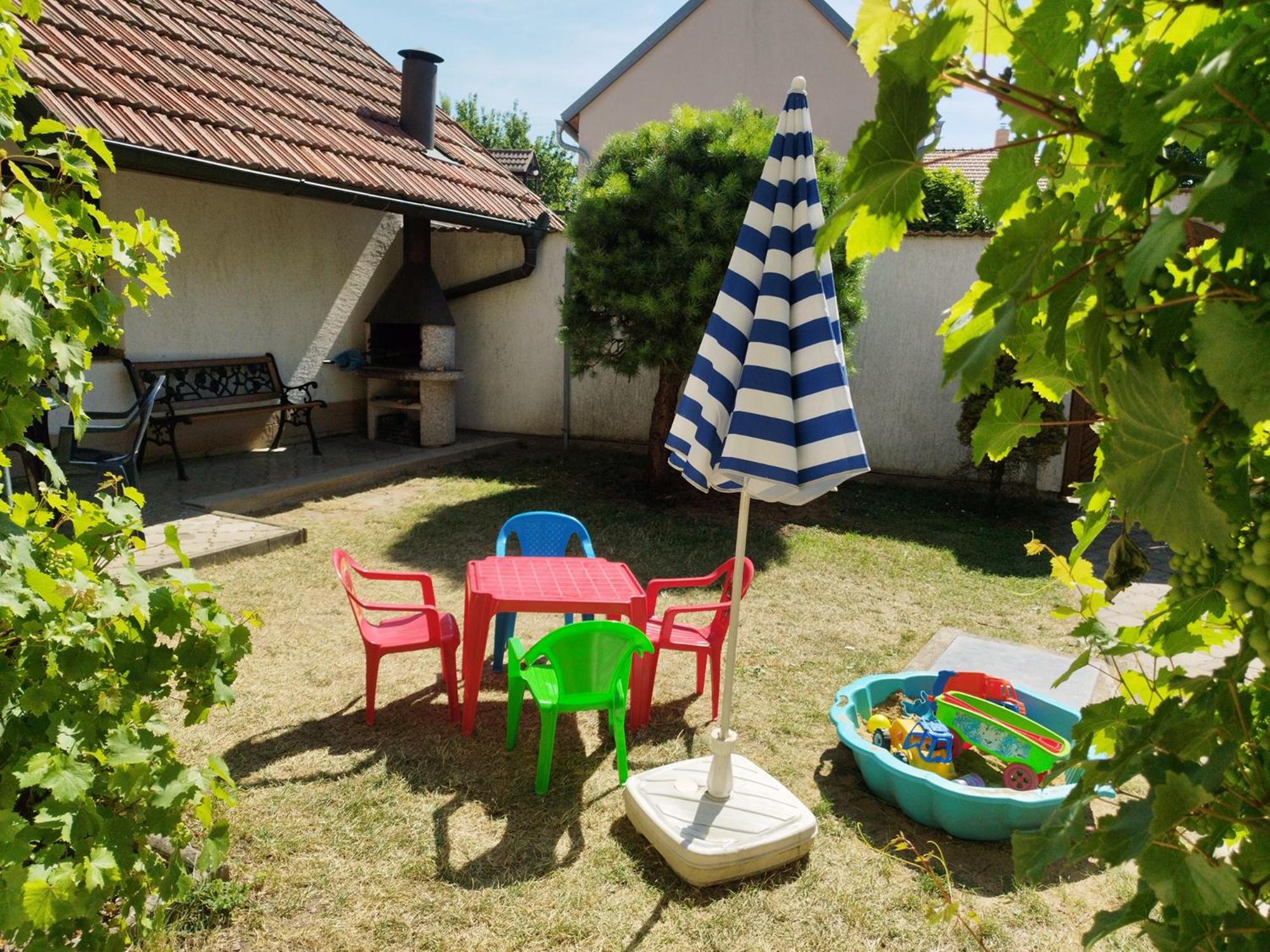 Chata Lucie pod Řípem