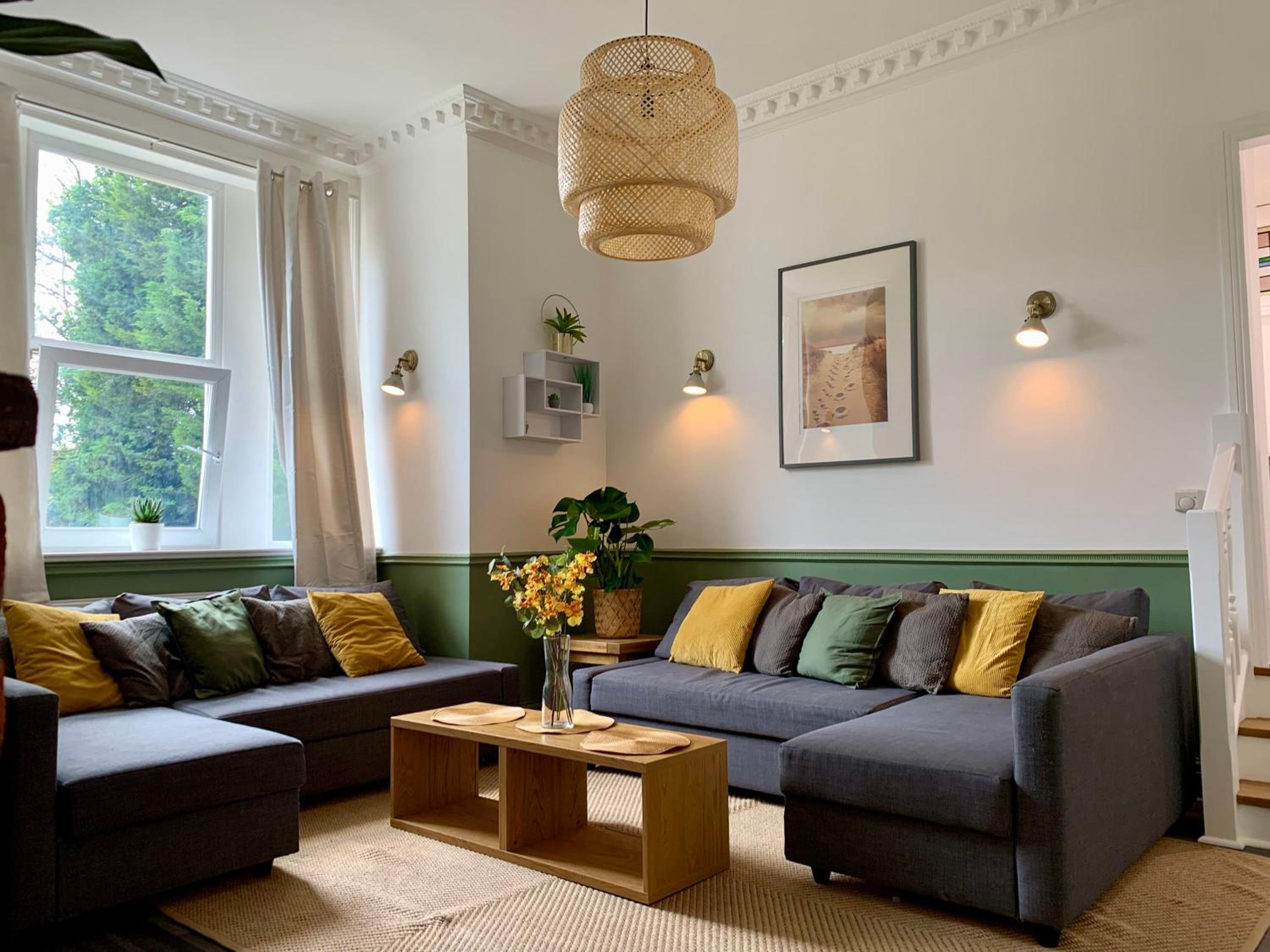 Stunning Rural Apartment - Sleeps 4 - Parking view 5