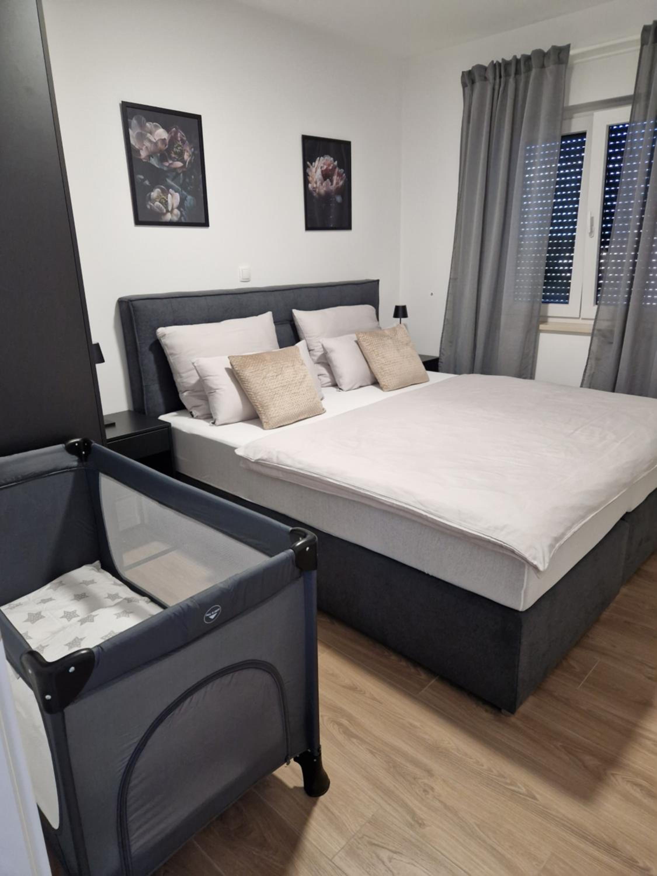 Deluxe Apartment Mila