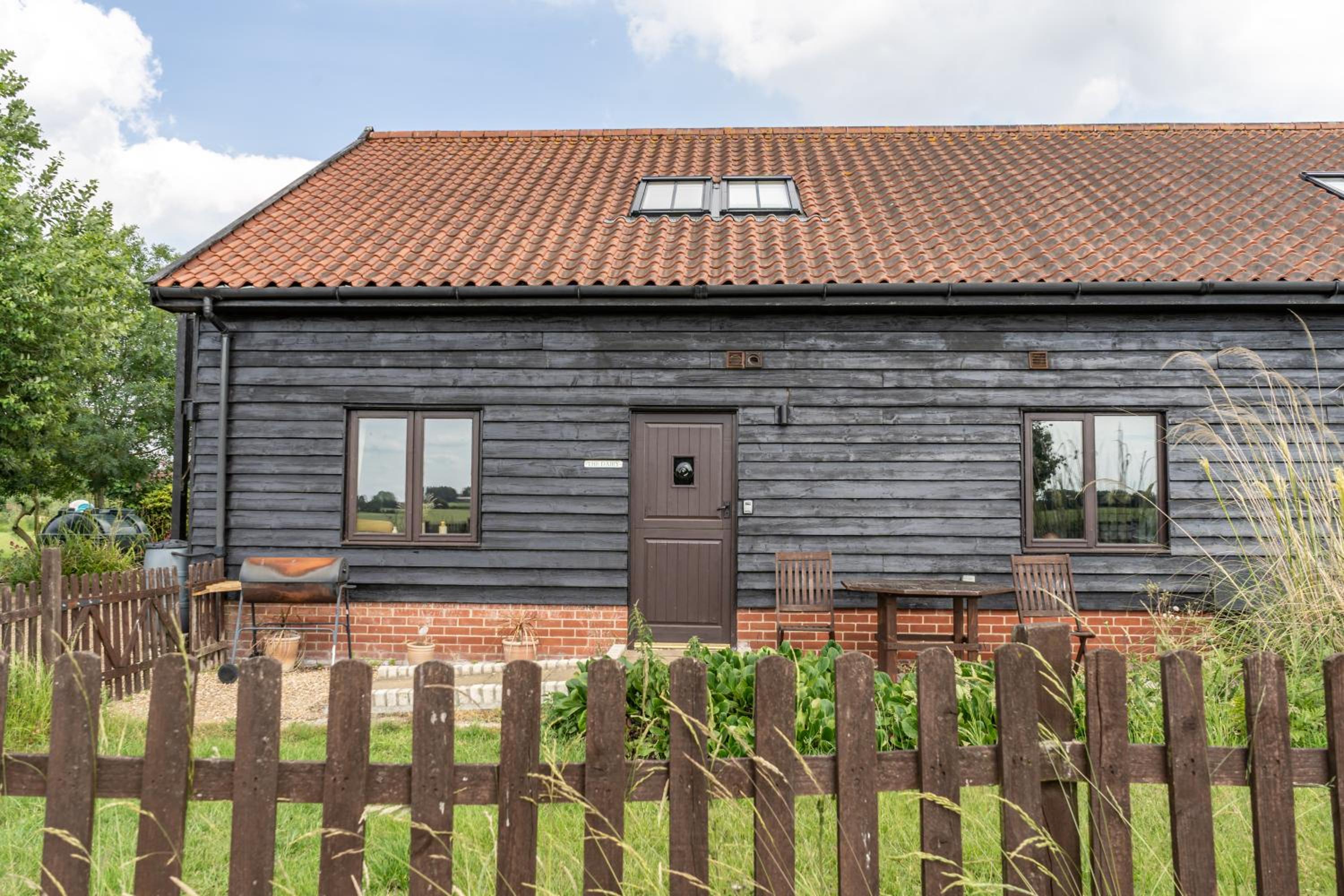 The Dairy - Holly Tree Barns view 5