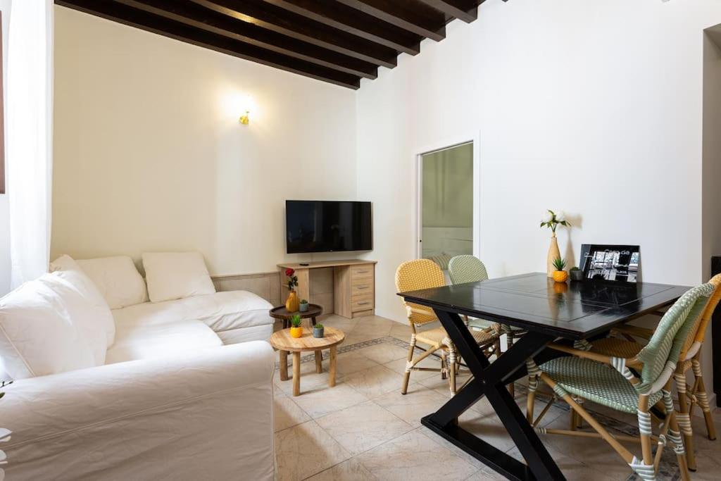 1. Casa de Alma. Apartment in historic house