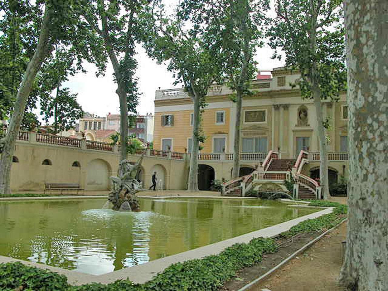 CASA NEUS, Casa única cerca de Barcelona