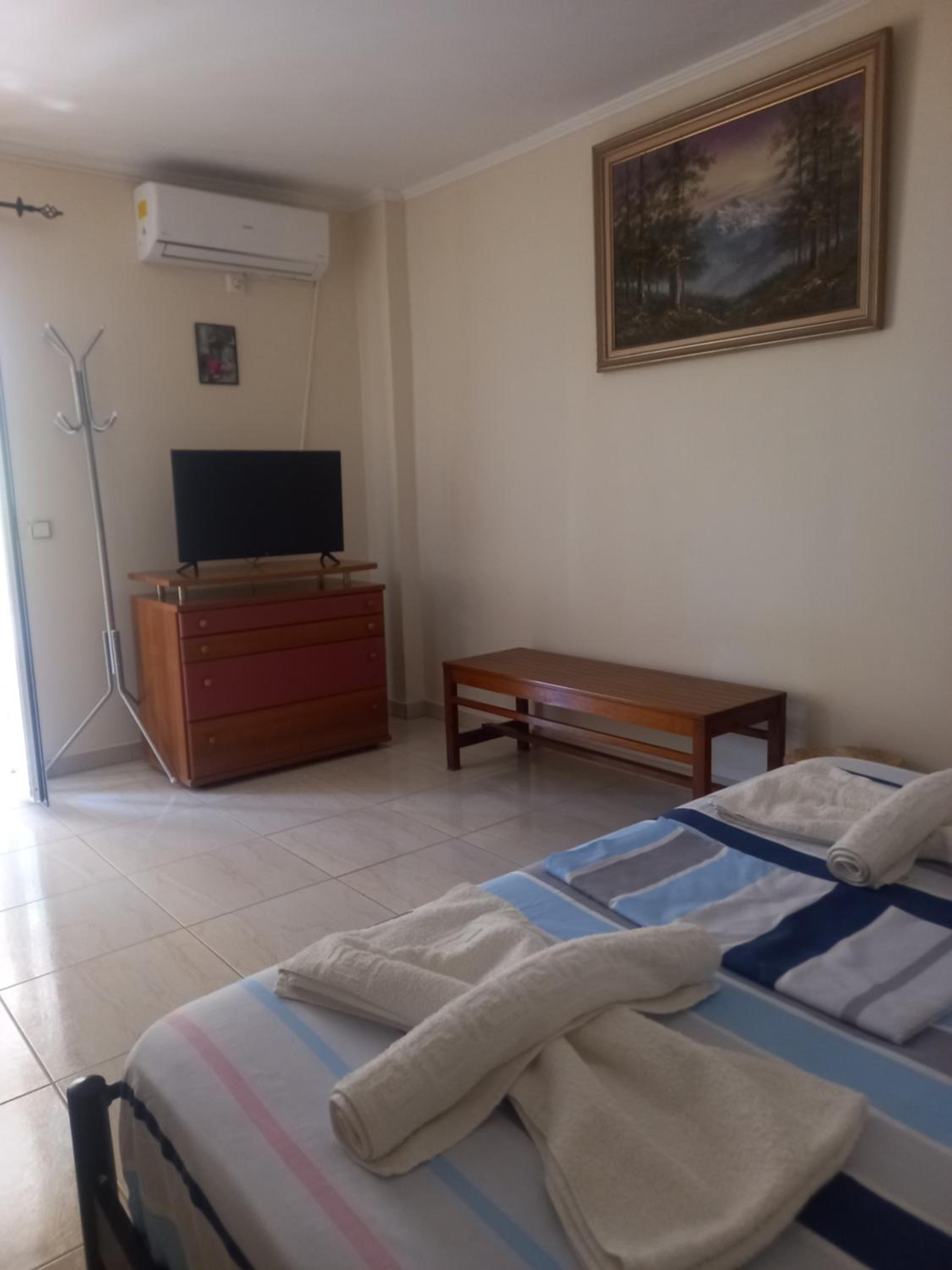 Angela's Cute Apartment (A/C, WiFi, Little Garden) view 3