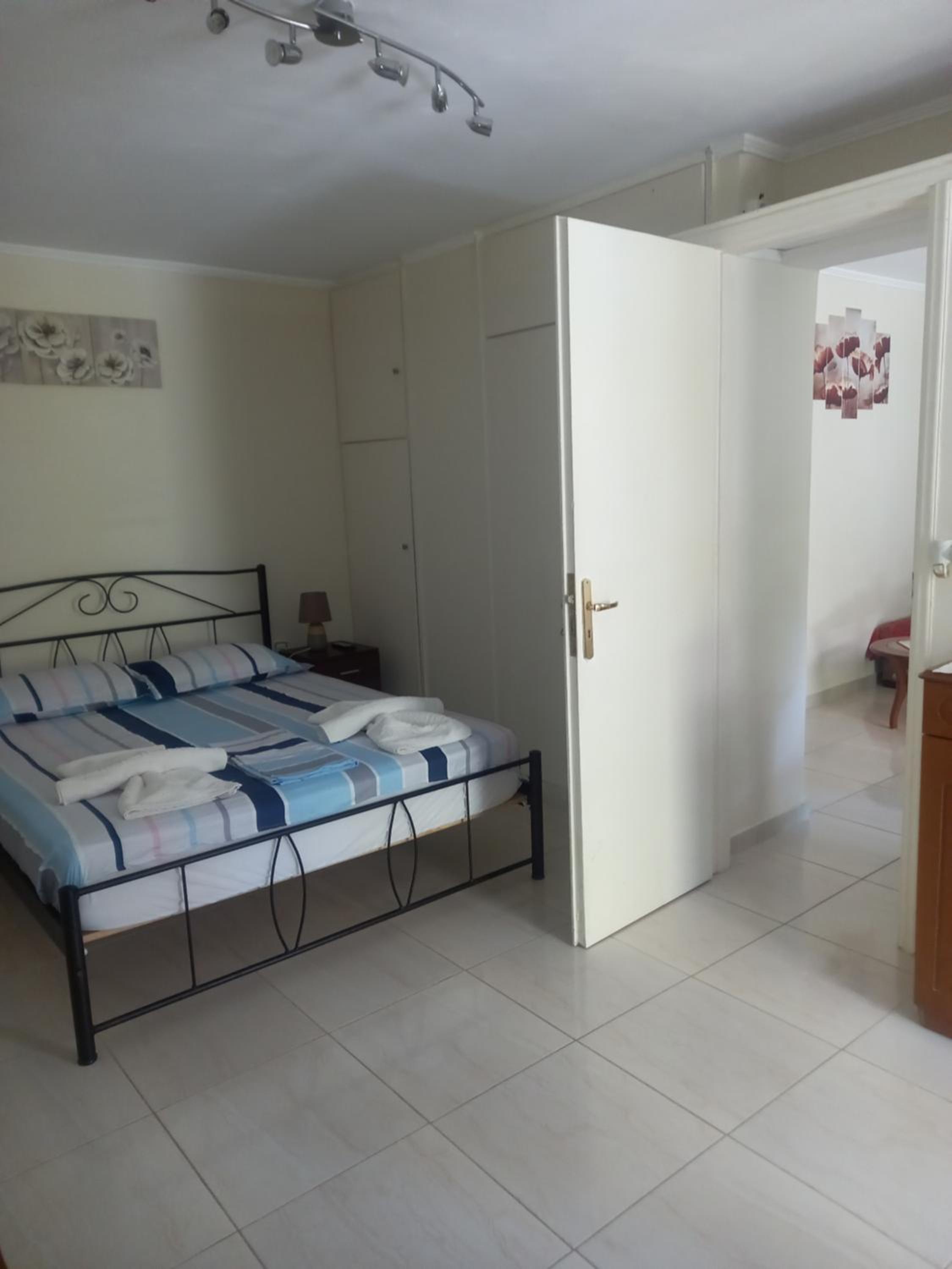 Angela's Cute Apartment (A/C, WiFi, Little Garden) view 2