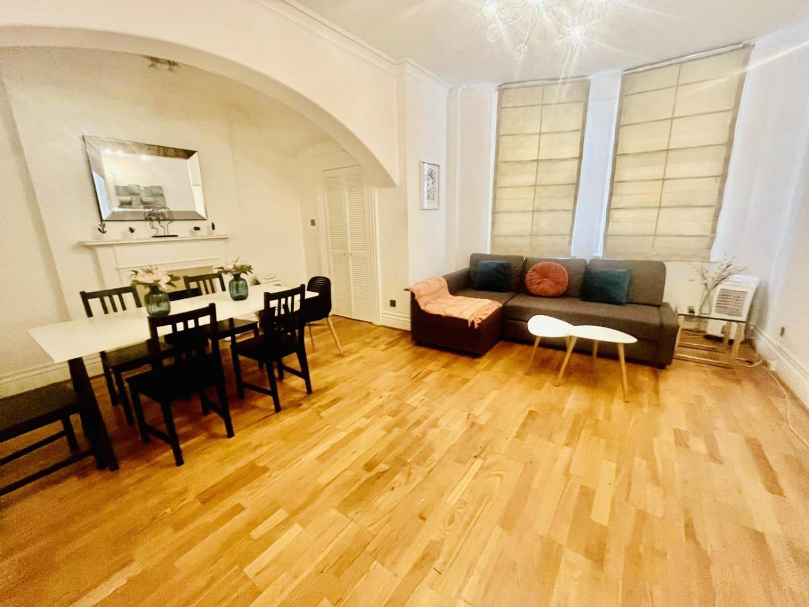 2 Bedroom flat in diplomatic enclave in Kensington