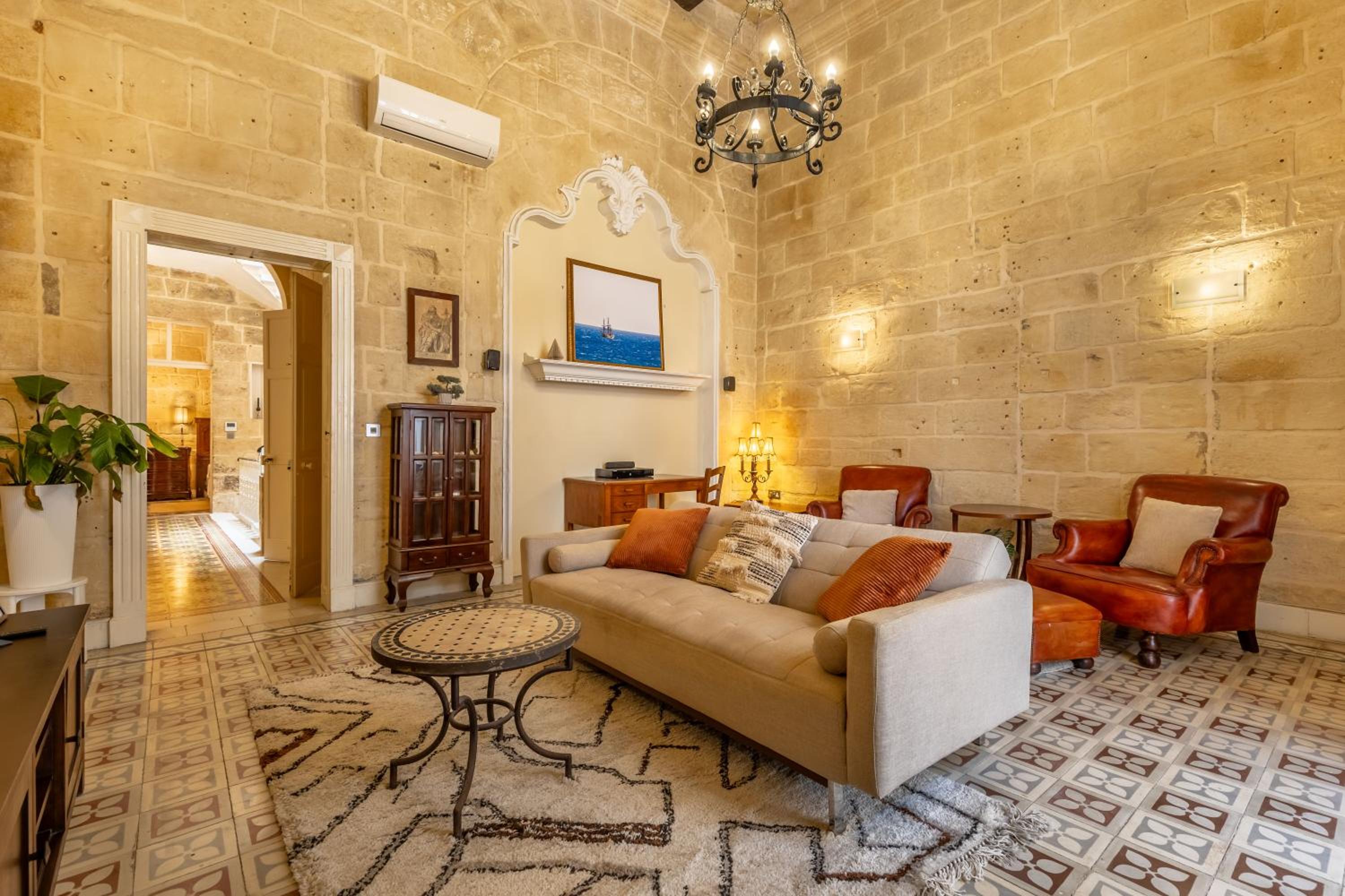Stunning Valletta Palazzino view 3