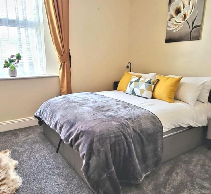 Plymouth Hoe Central * Free Parking * Ocean Reach view 3
