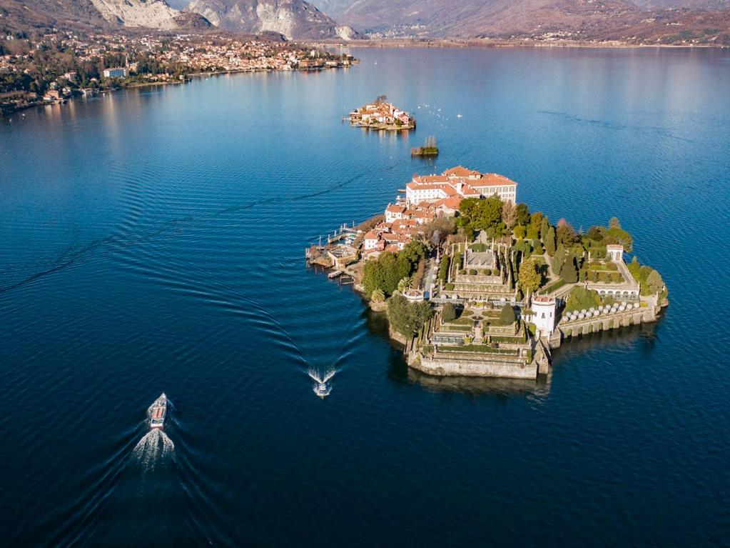 Breathtaking lake view in the heart of Stresa