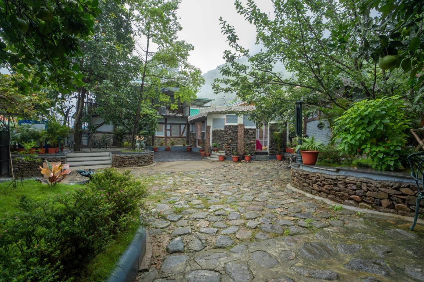 Summit Bougainvillea Tea Resort