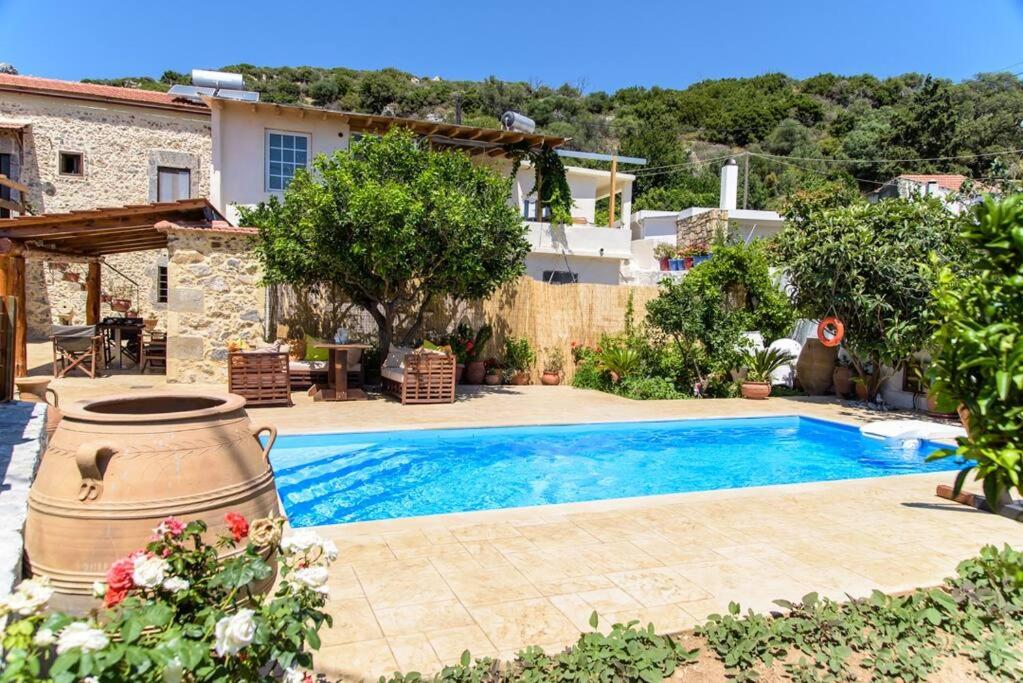 Kliton Villa
