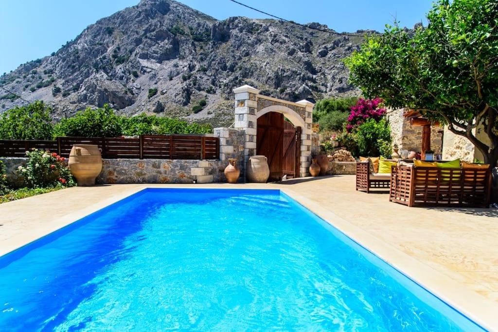 Kliton Villa