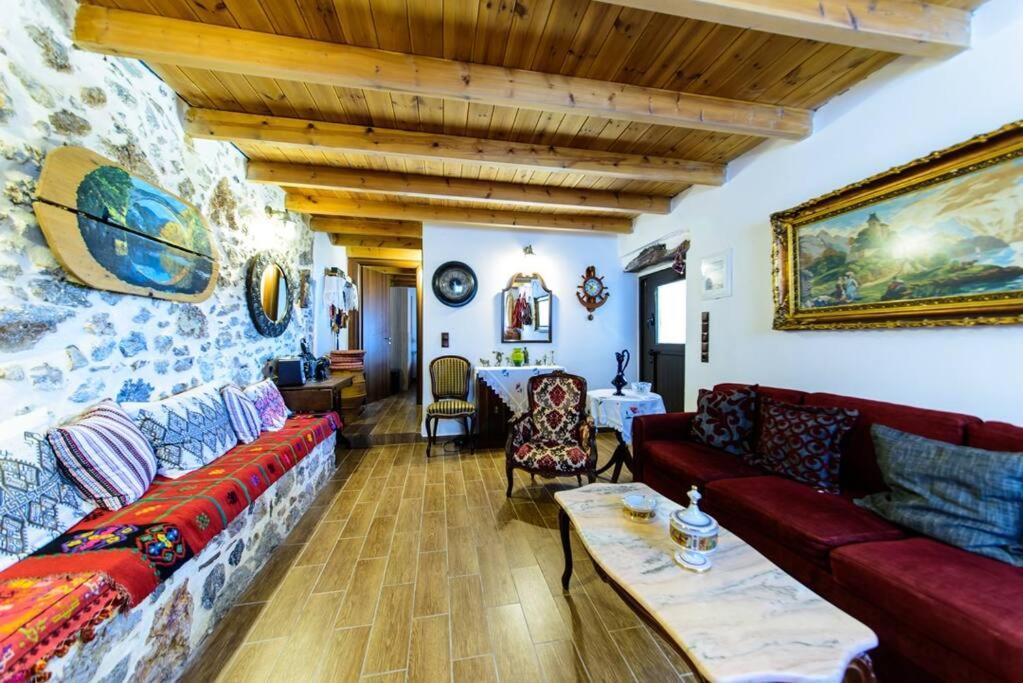 Kliton Villa
