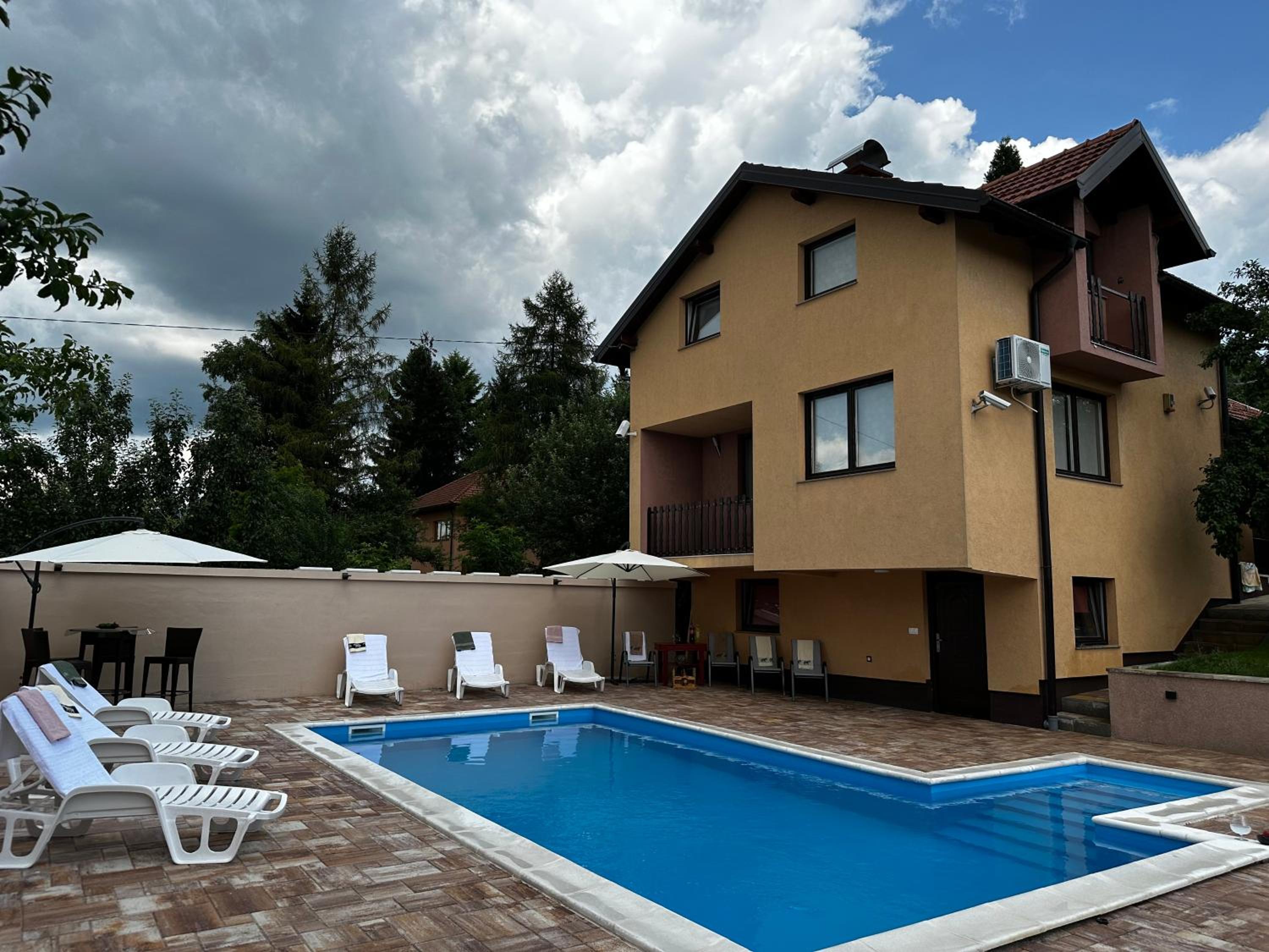 Villa Mercurii