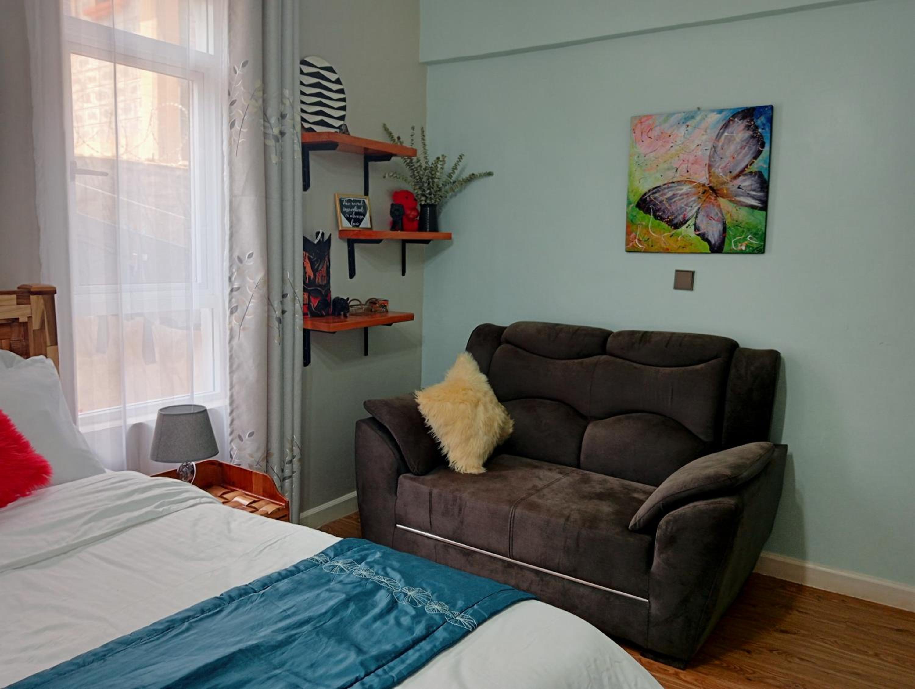 Cozy and Comfi Family Stay with Unique Private Room