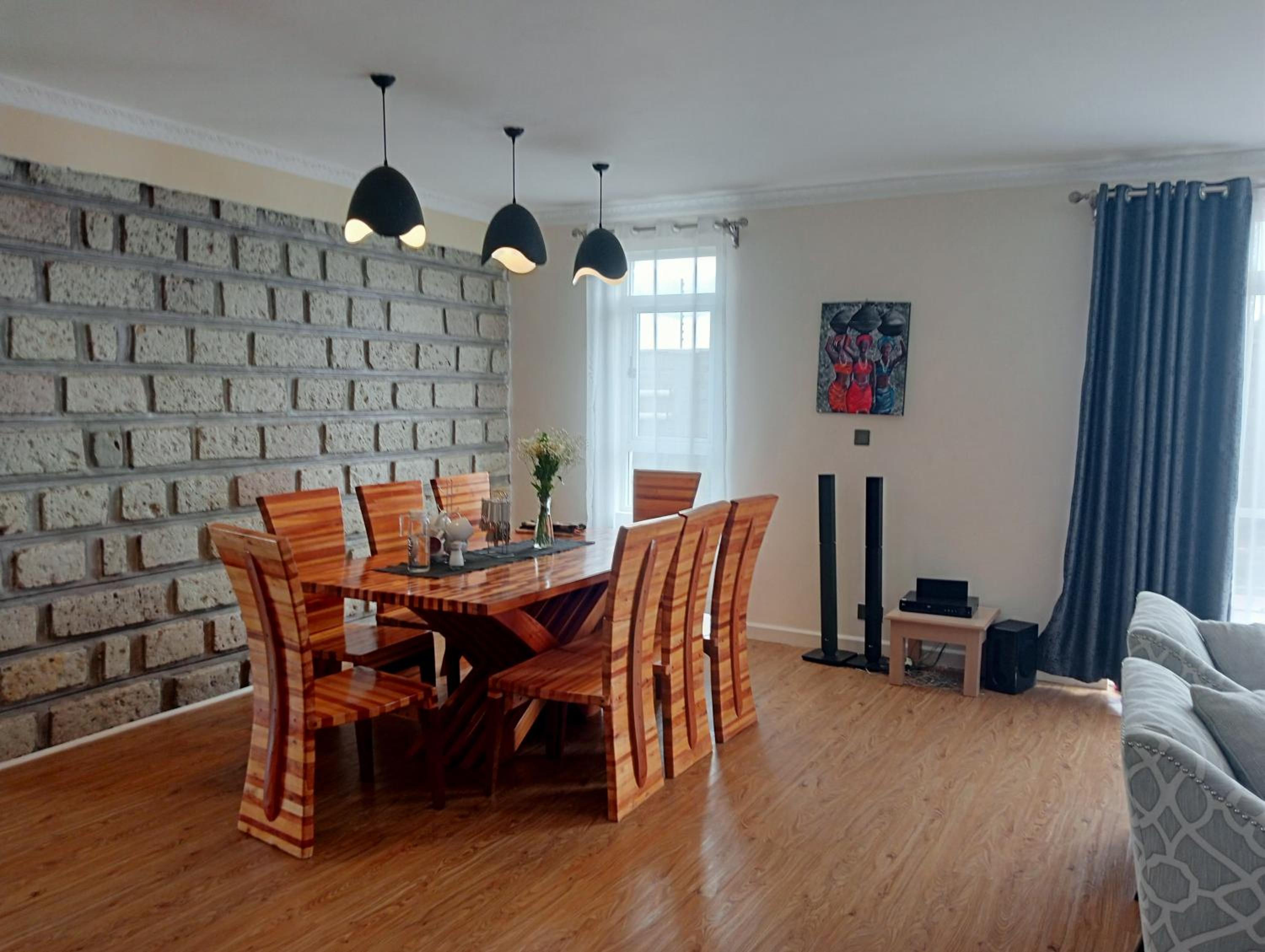 Cozy and Comfi Family Stay with Unique Private Room