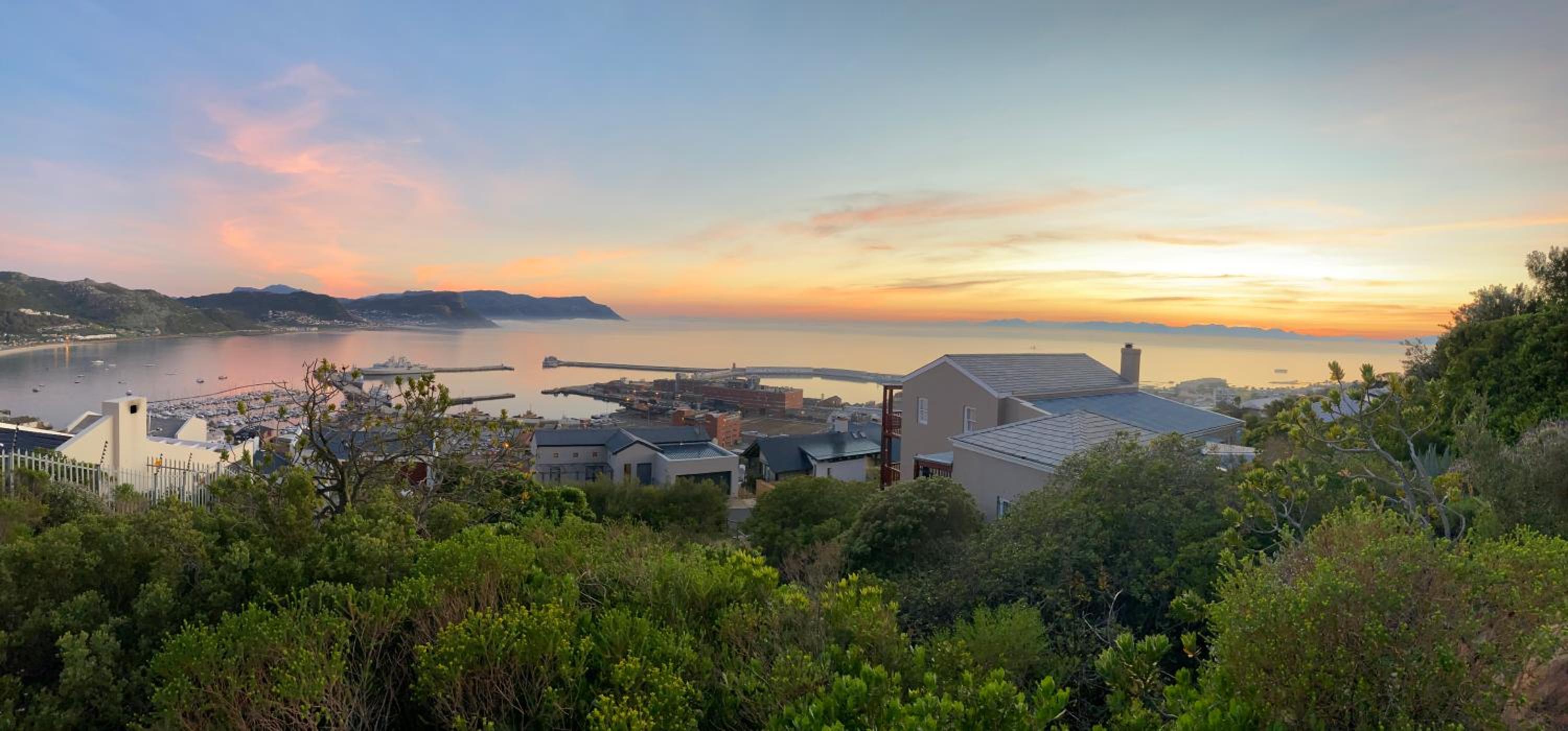 Spectacular Sea Views-Sunny Escape in Simonstown view 2