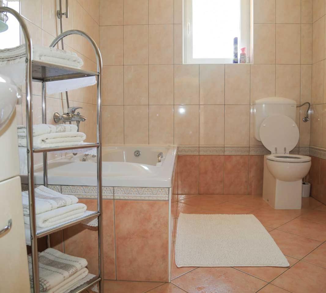 Adrian-Apartments-51511-Malinska-Otok-Krk Primorska 21 view 4