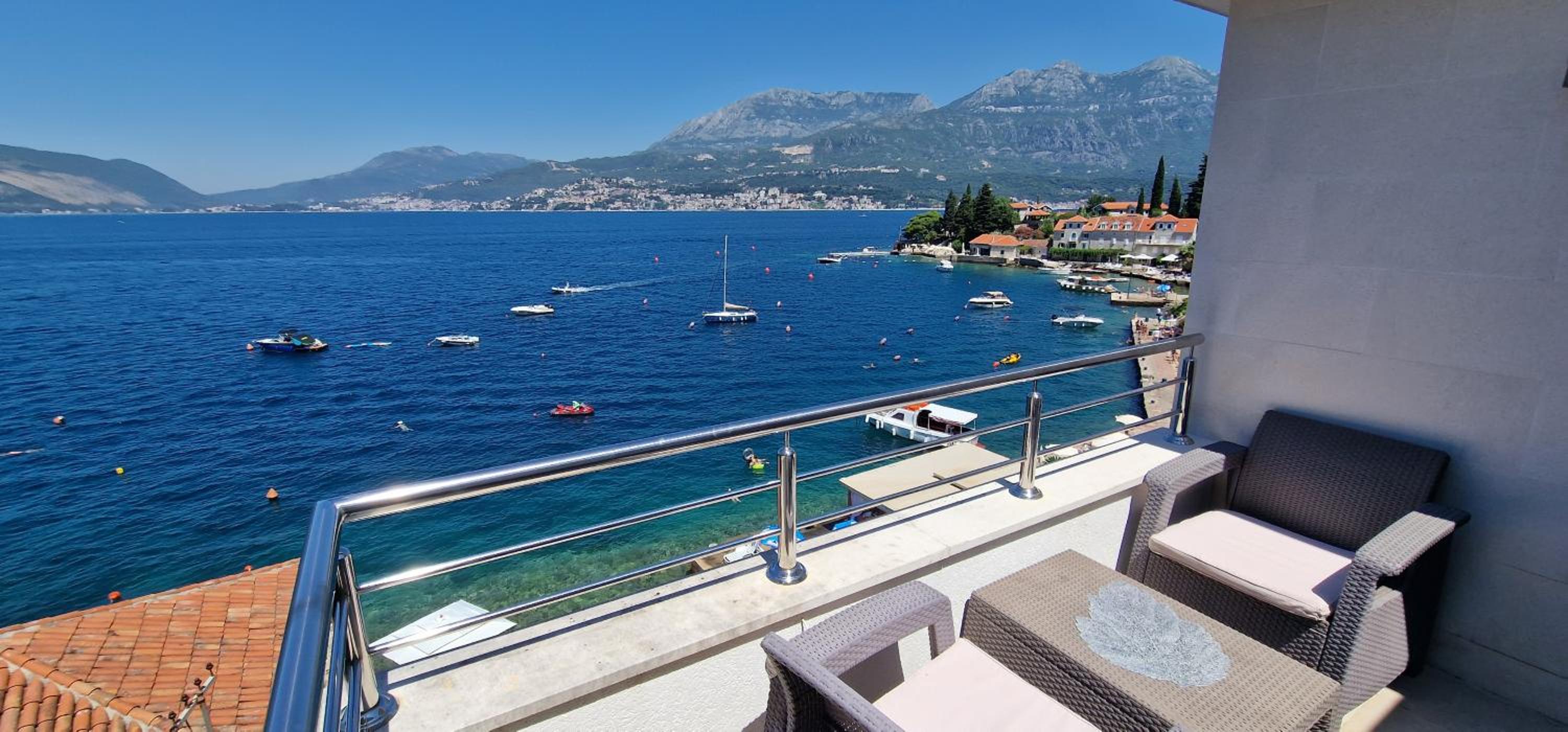 Villa del mare view 4