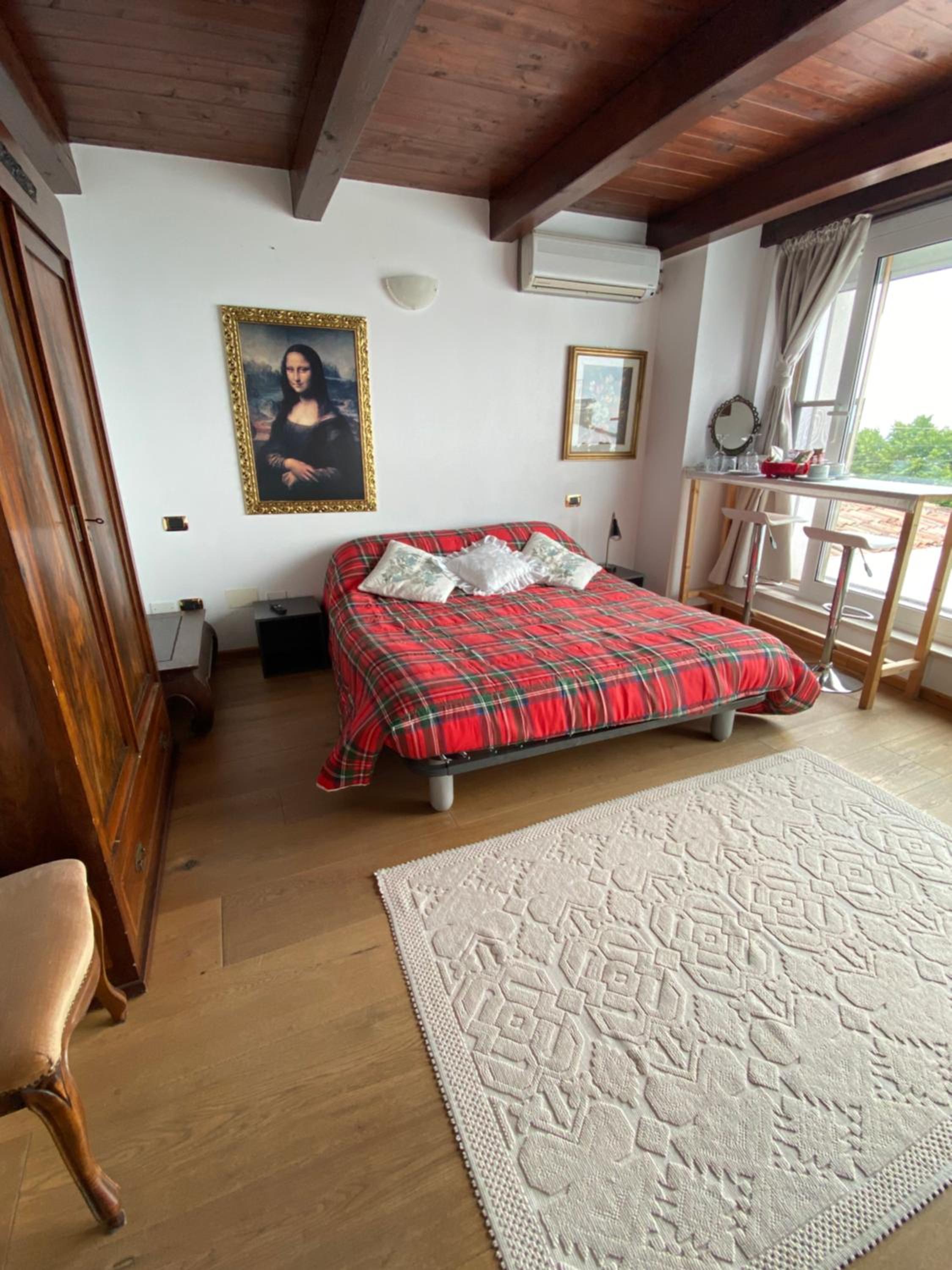 Skyline - Dante vista Mare parcheggio Borgo Maggiore view 2