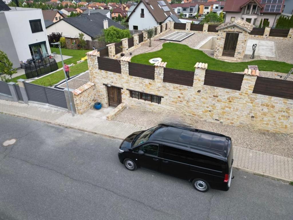 Prague West - Studio Chyne with Terrace