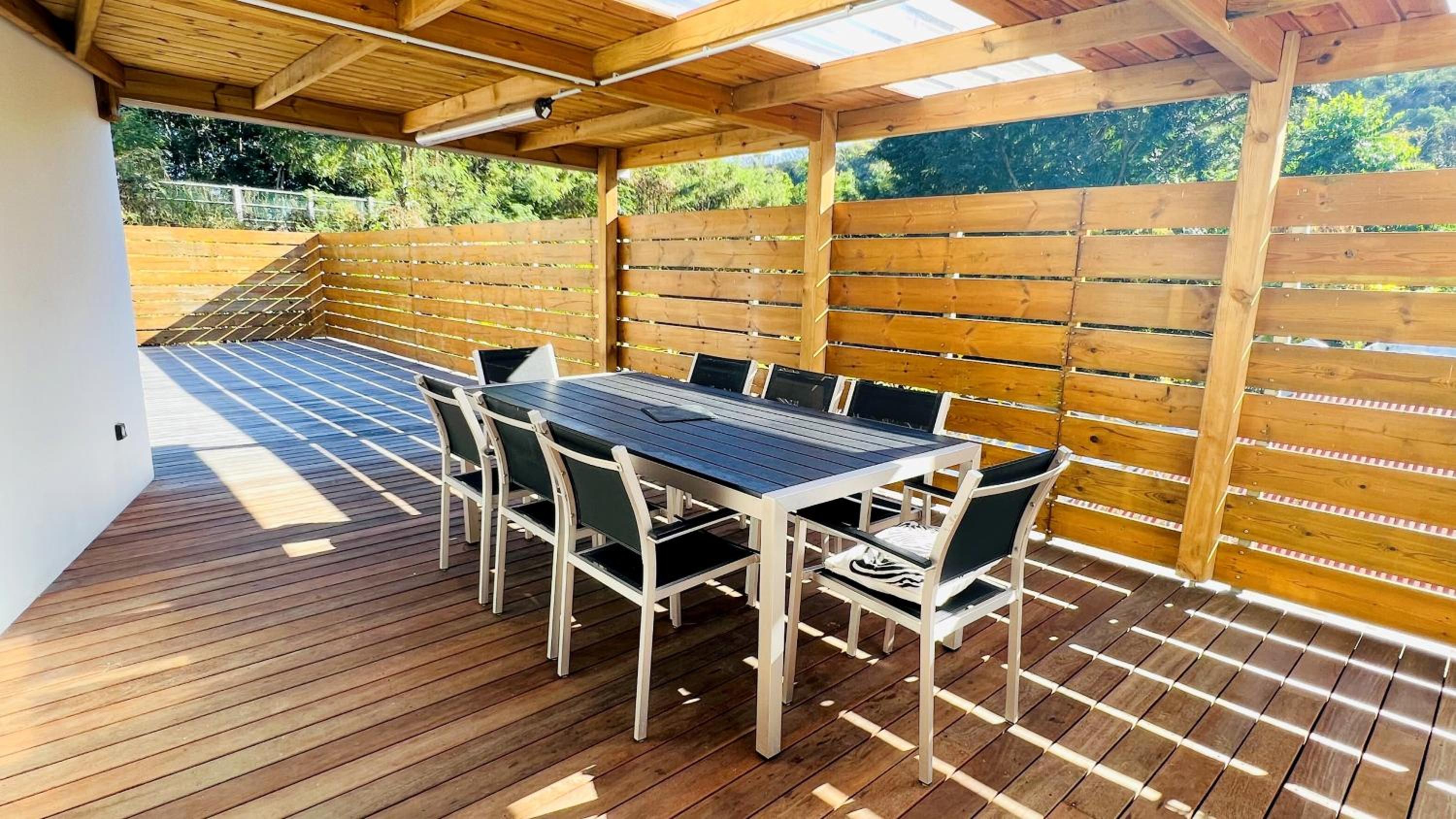La Caze SHADY 2 chambres piscine 20 mn du lagon St Gilles view 5