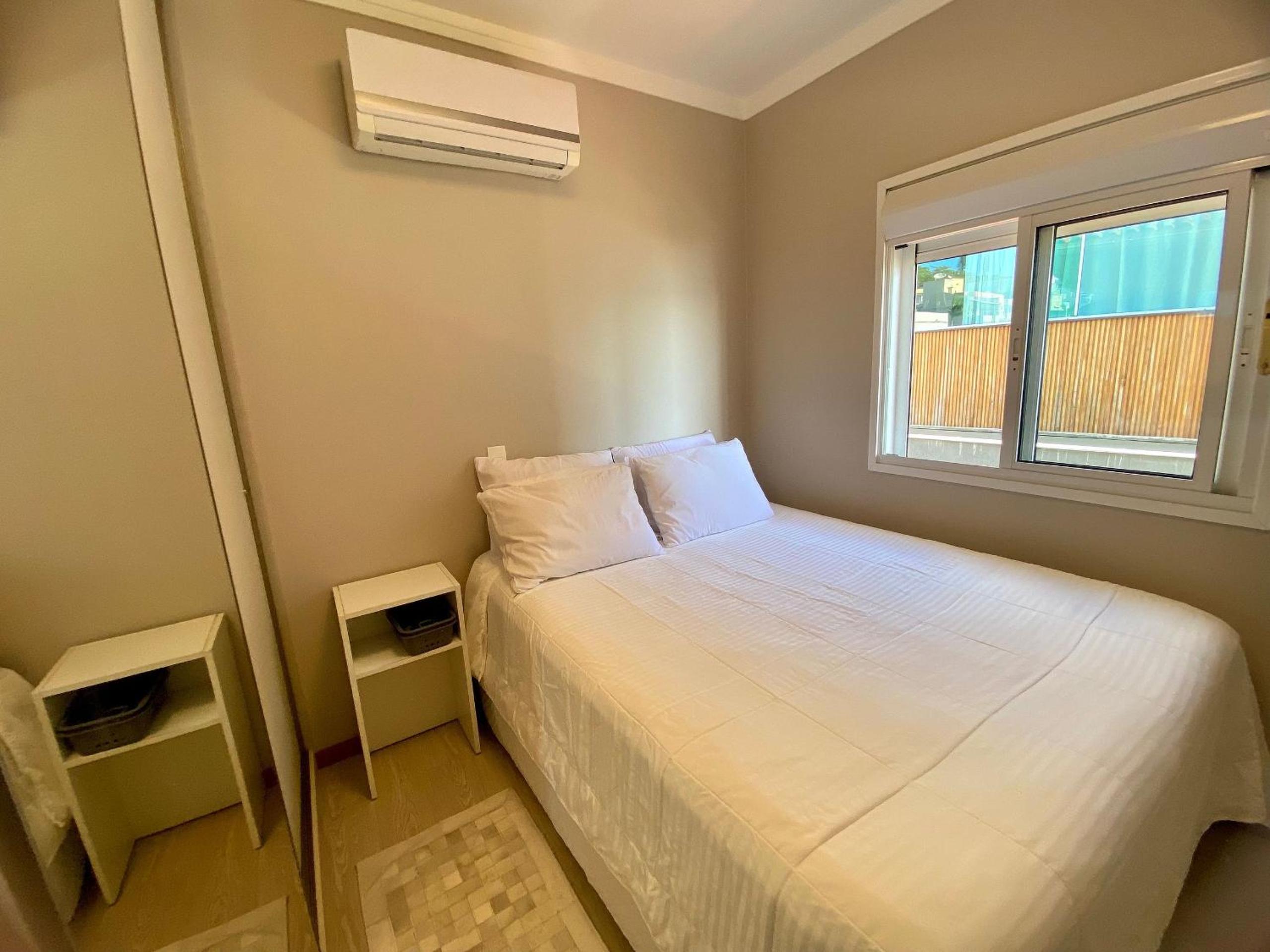 415 - Casa frente mar para alugar Bombinhas com 4 suítes