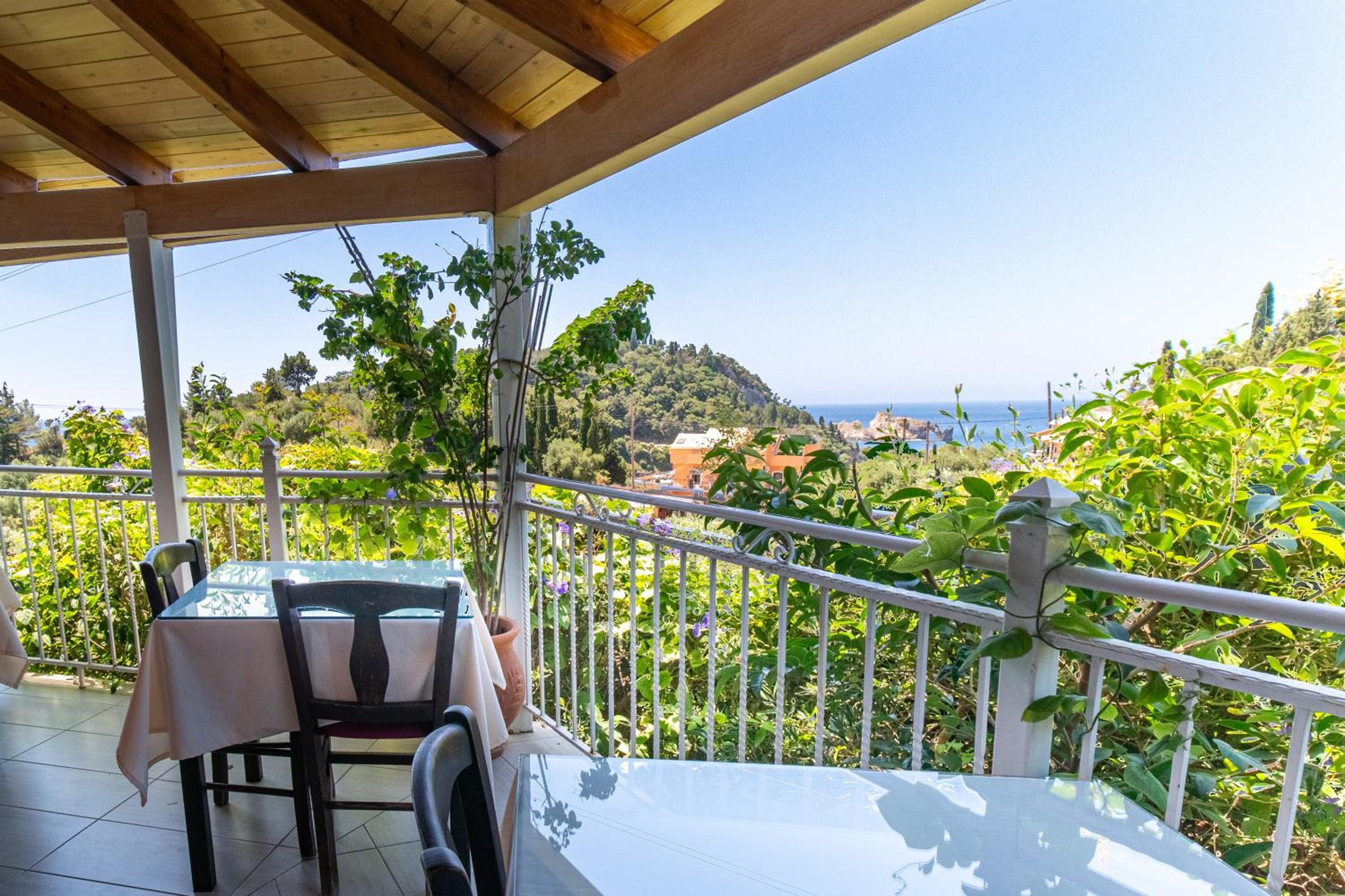 Arianna Superior Studio 18 photo 3