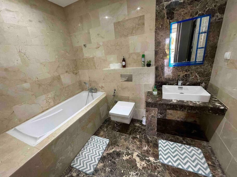 Apparemment luxueux Ritz Carlton view 4