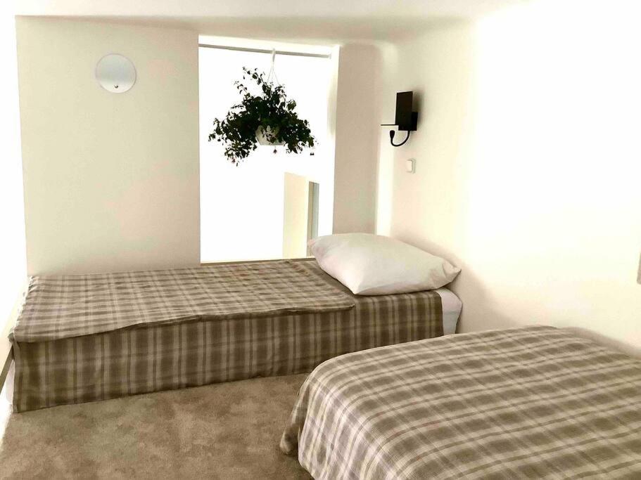 Quiet, Spacious and New 72m2 Old Town Apartment - perfect for 4-6