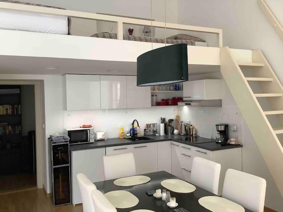 Quiet, Spacious and New 72m2 Old Town Apartment - perfect for 4-6