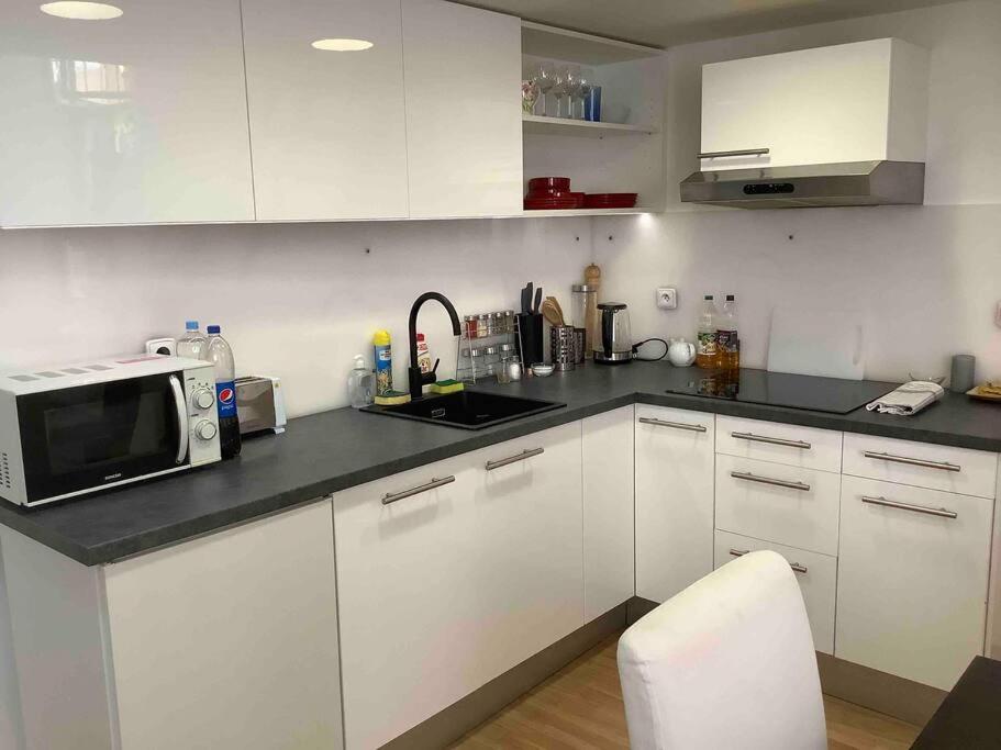 Quiet, Spacious and New 72m2 Old Town Apartment - perfect for 4-6