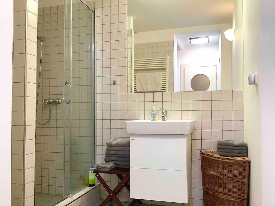 Quiet, Spacious and New 72m2 Old Town Apartment - perfect for 4-6