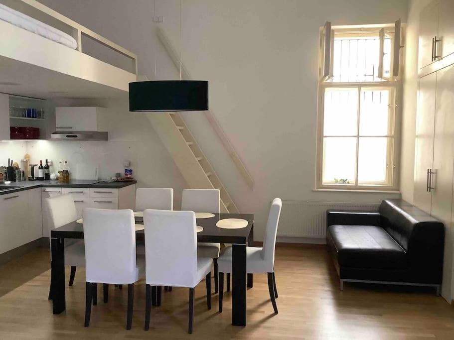 Quiet, Spacious and New 72m2 Old Town Apartment - perfect for 4-6