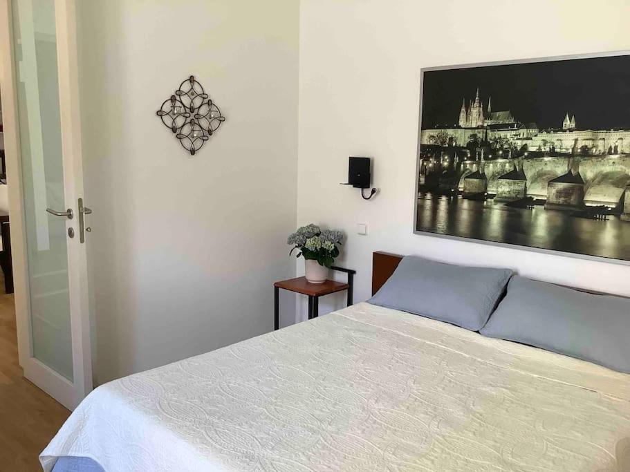 Quiet, Spacious and New 72m2 Old Town Apartment - perfect for 4-6