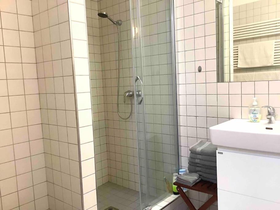 Quiet, Spacious and New 72m2 Old Town Apartment - perfect for 4-6