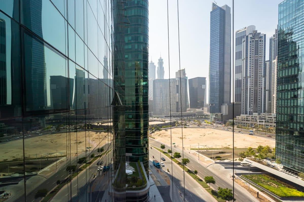 Frank Porter - Damac Cour Jardin
