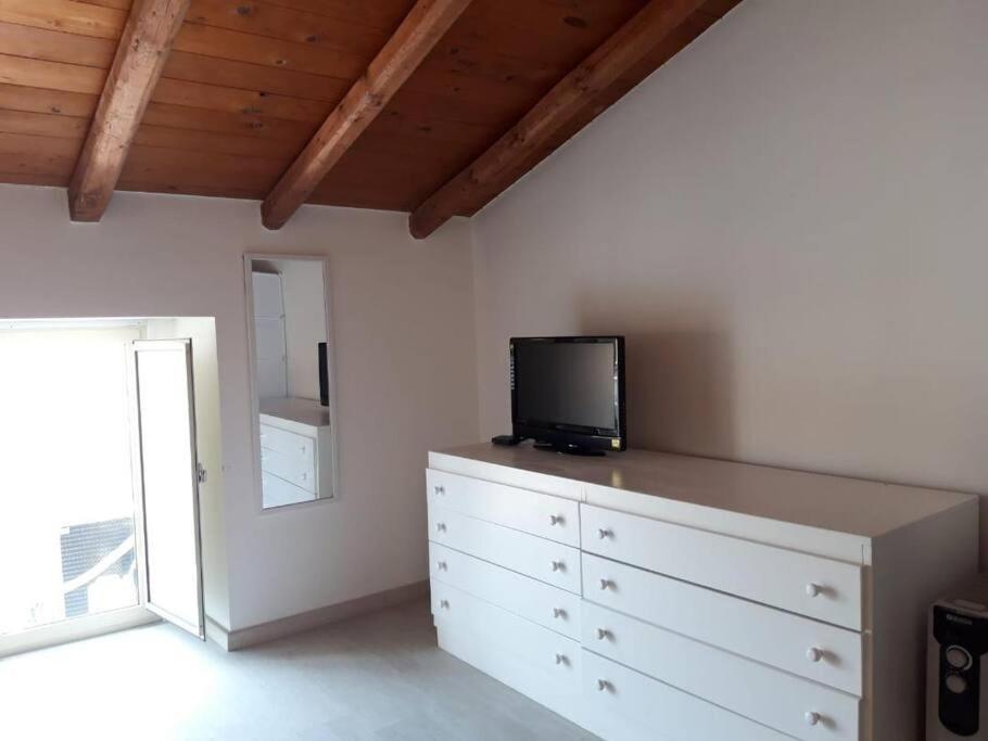 Puzzle House, mansarda di 130mq con open space al centro storico photo 4